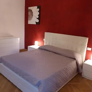Appartamento Piazza Dei Martiri, Bologna